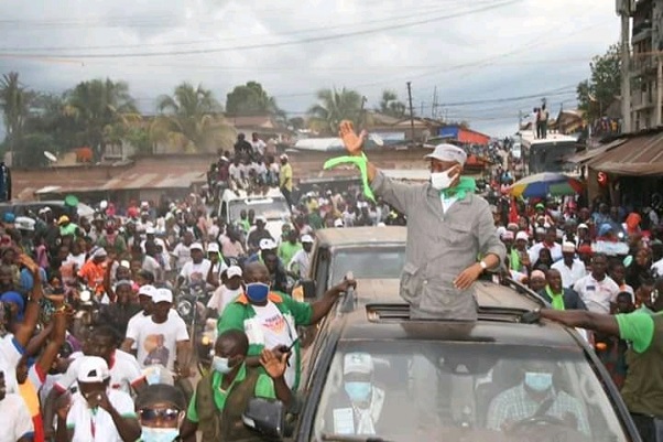Cellou Dalein Diallo accueilli triomphalement à Gueckedou