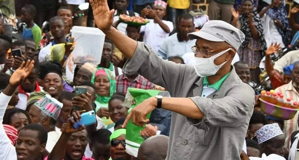 Cellou Dalein Diallo devant ses militants