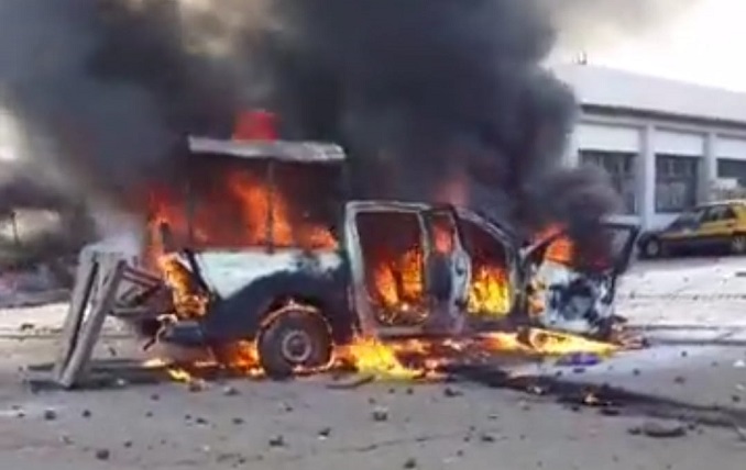 Un véhicule des forces de l'ordre incendié à Sonfonia