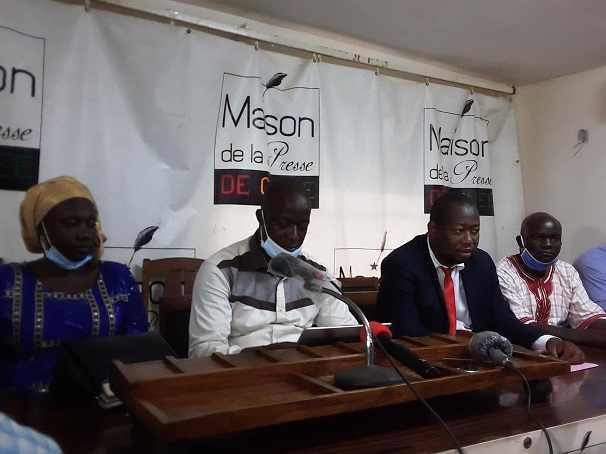 Des membres de la coalition citoyenne pour les élections et la gouvernance(CoCEG)