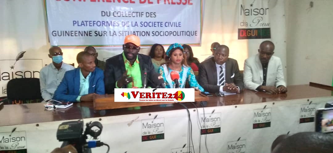 Des membres du Collectif des plateformes de la société civile