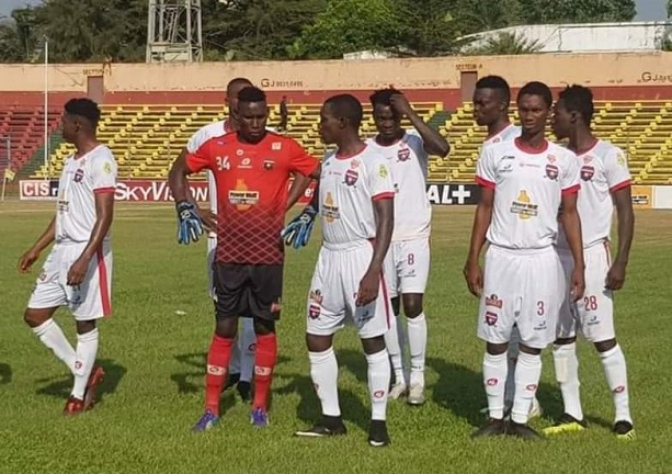 Des joueurs de Wakriya au stade du 28 septembre
