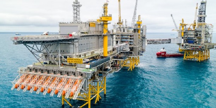 Une plateforme pétrolière en mer profonde (image d'illustration)