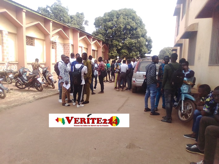 Des étudiants de l'Université Julius Nyerere de Kankan