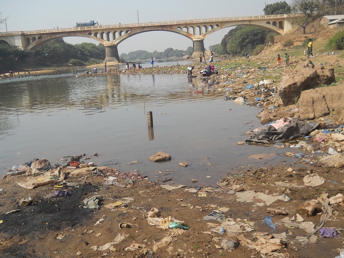 La berge du fleuve Milo (image d'illustration)