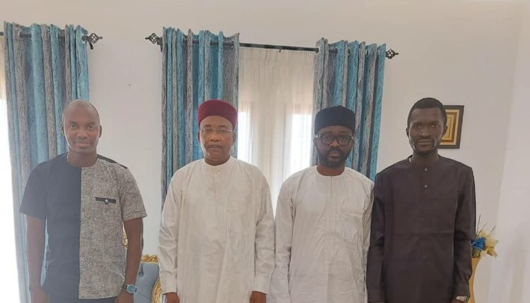 Des leaders du FNDC rencontre Mahamadou Issoufou
