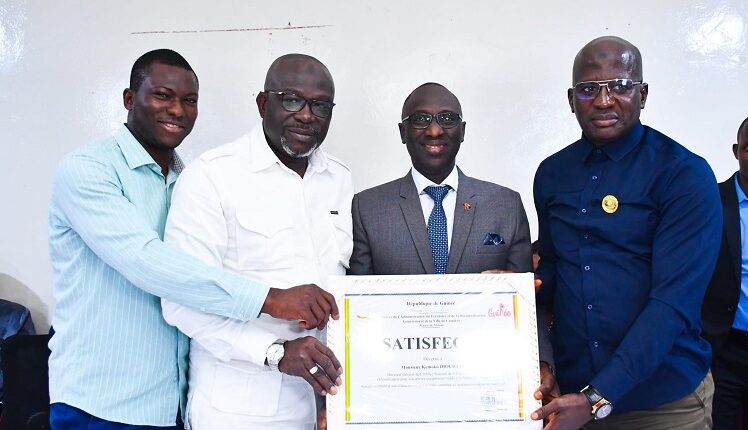 Des cadreqs de la mairie de Matoto remettent un satisfécit au nouveau DG de l’ONECI Kémoko Dioubaté