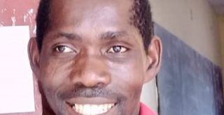 Ansoumane Camara obtient son bac après une 8e tentative (crédit photo : Emir de Wonkifong)